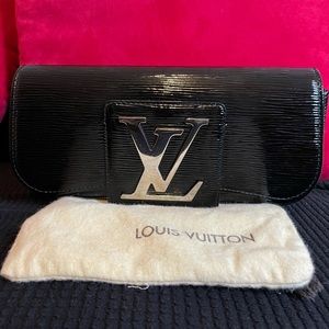 Louis Vuitton epi sobe clutch